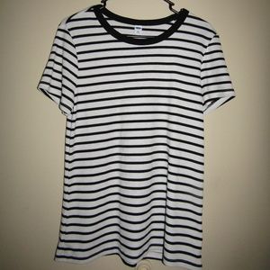 NWOT Black &White Old Navy Top